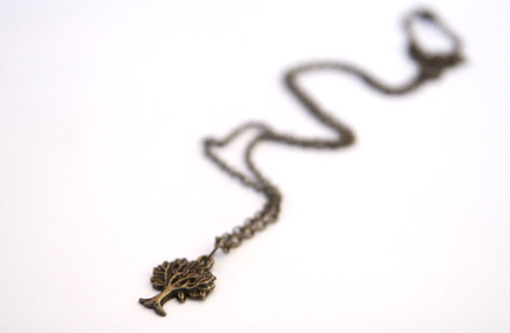 Vintage Style Tree Charm Pendant Necklace Perfect for Bridesmaid Gifts