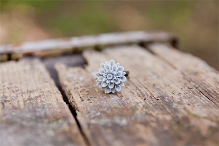 Grey Chrysanthemum Cabochon Vintage Style Ring Maid Of Honor Gifts - Cloudy