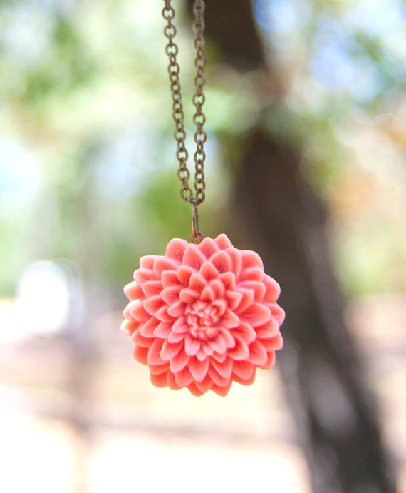 Large Pink-melon Chrysanthemum Vintage Style Necklace - Melon
