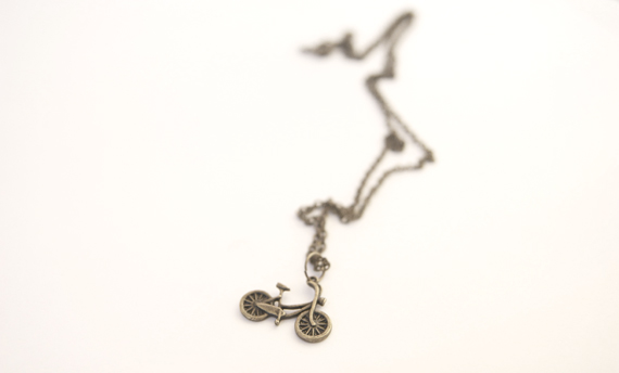 Vintage Style Bicycle Charm Pendant Necklace Perfect for Bridesmaid Gifts